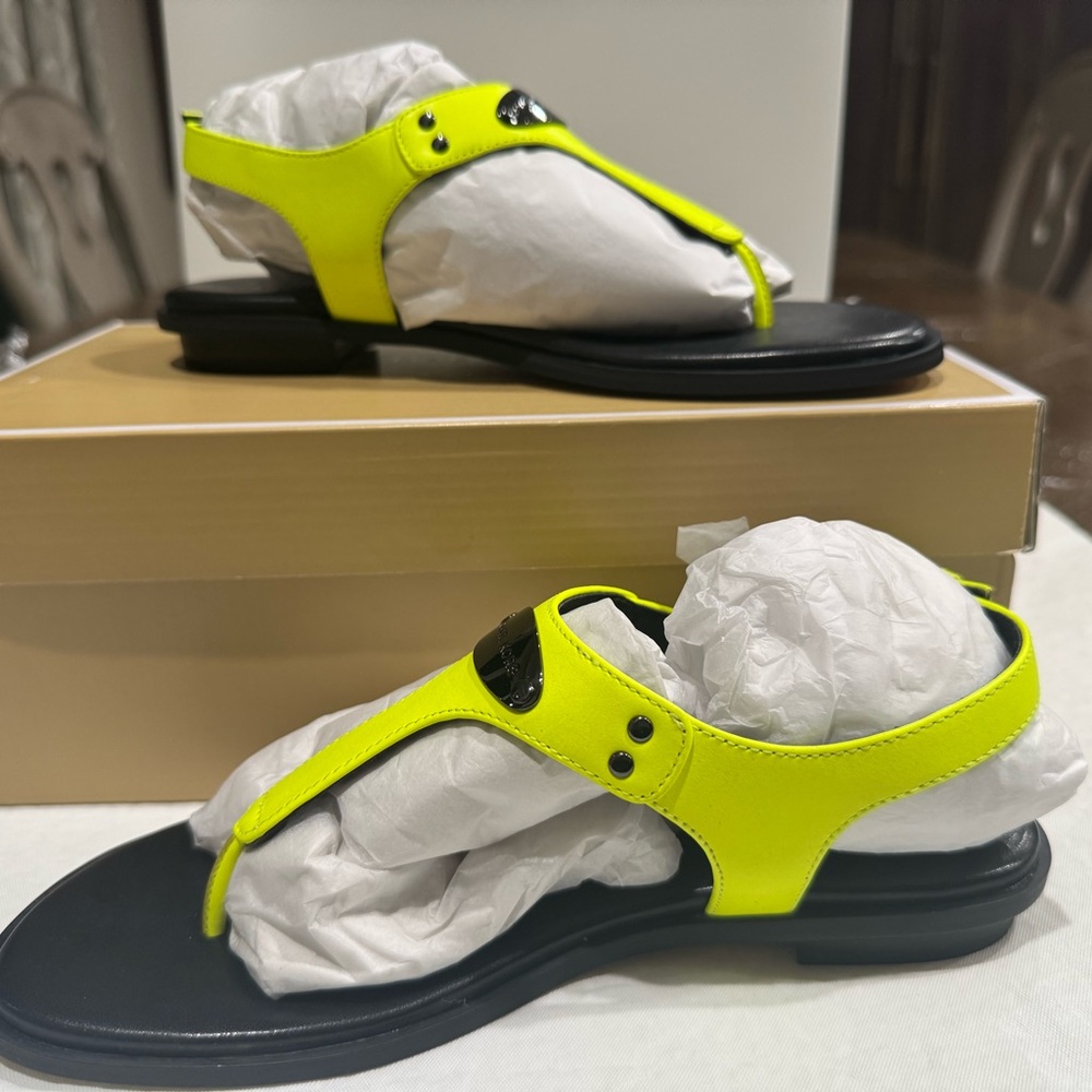 Michael Kors Neon Sunflower Plate Jelly Sandals